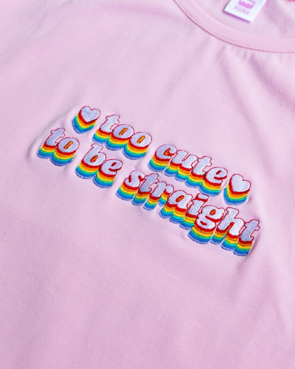 tshirt-sasha-różowy-too-cute-to-be-straight-gwp-brand-2.jpg
