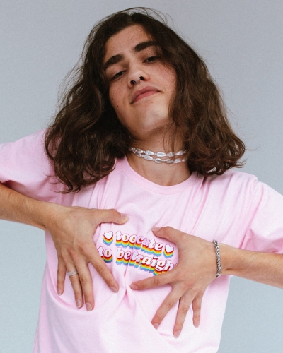 tshirt-sasha-różowy-too-cute-to-be-straight-gwp-brand-3.jpg