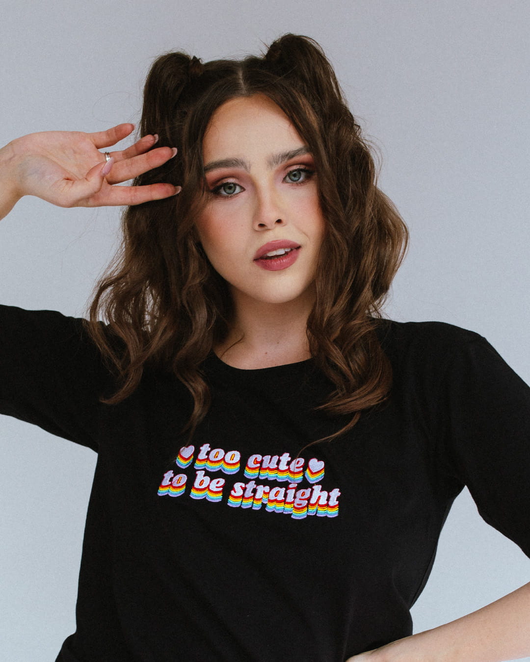 tshirt-sasha-czarny-too-cute-to-be-straight-gwp-brand-3.jpg