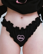 czarne-majtki-kitty-z-haftem-bdsm-gwp-brand-2.jpg