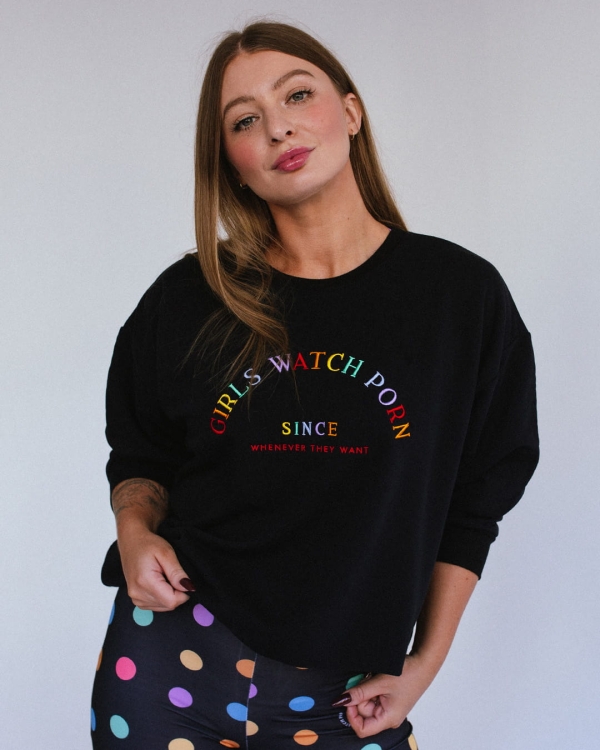 czrna-bluza-misha-z-teczowym-haftem-gwp-brand-2.jpg