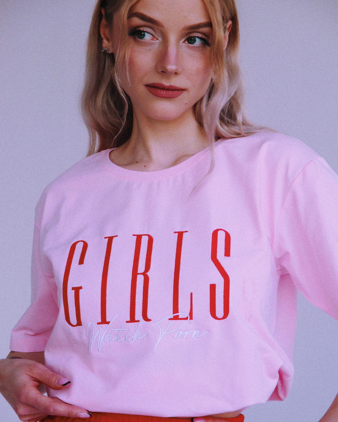 rozowy-tshirt-sahsa-gwp-retro-gwp-brand-3.jpg