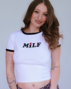 bialy-tshirt-gaya-milf-gwp-brand-1.jpg