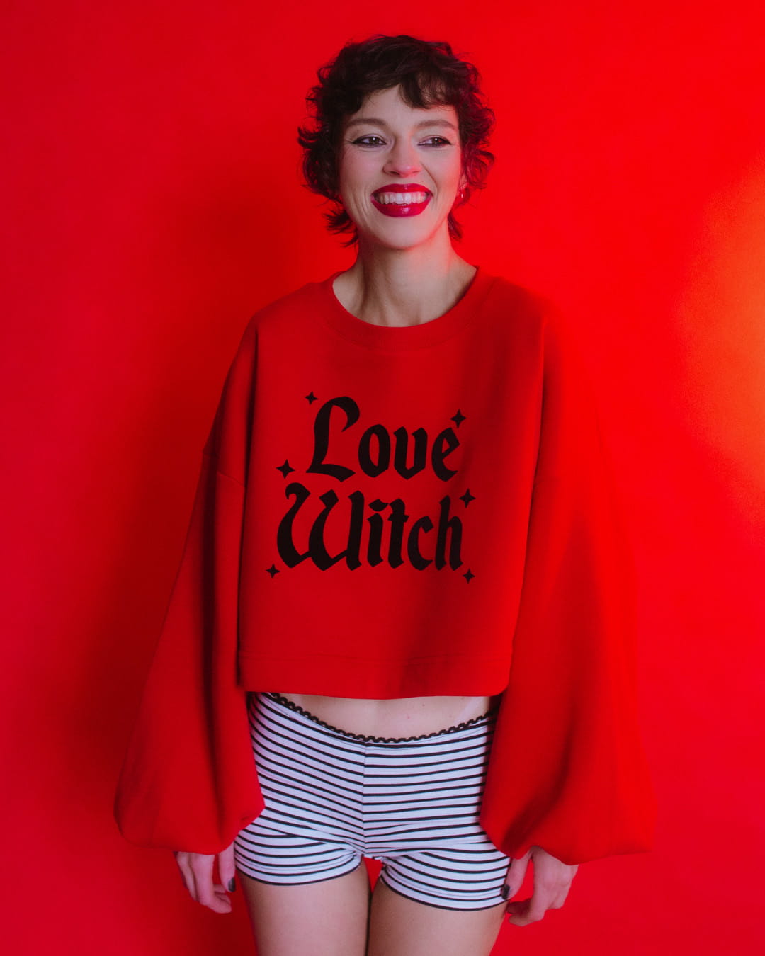 czerwona-bluza-crop-madame-love-witch-gwp-brand-2.jpg