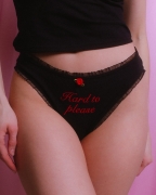 czarne-majtki-dolce-hard-to-please-gwp-brand-2.jpg