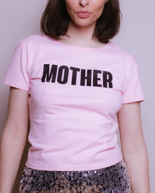 rozowy-tshirt-georgina-mother-gwp-brand-3.jpg