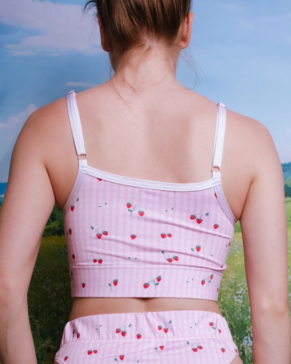 top-kapielowy-candy-poziomki-krateczka-gwp-brand-1.jpg