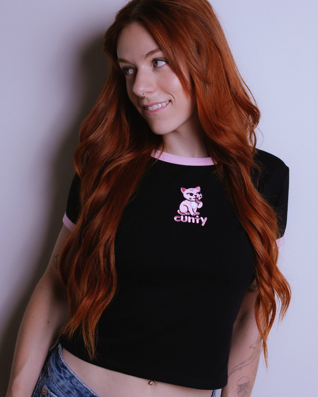 czarny-tshirt-gaya-z-haftem-cunty-kotek-gwp-brand-5.jpg