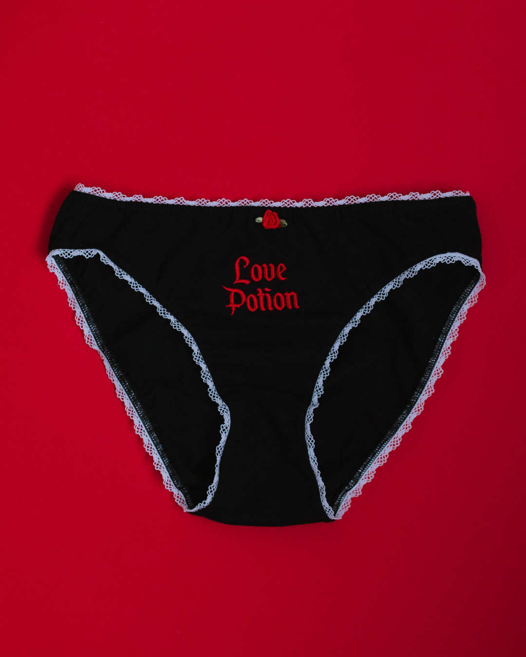 czarne-majtki-dolce-love-potion-gwp-brand-3.jpg