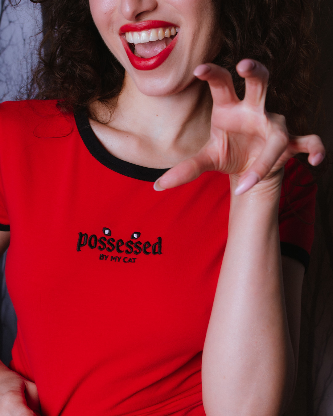 czerwony-tshirt-gaya-possessed-by-my-cat-gwp-brand-5.jpg